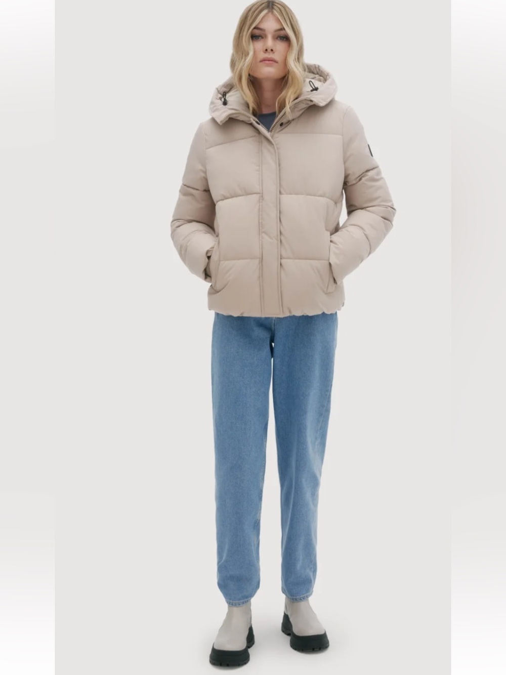 Noize Women's Hooded Puffer Jacket in Light Taupe
